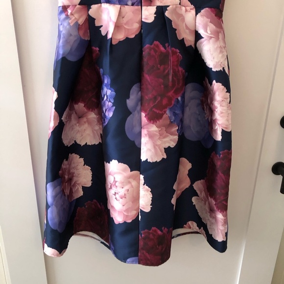New Chi Chi London Floral Navy Dress 10 - Picture 6 of 14